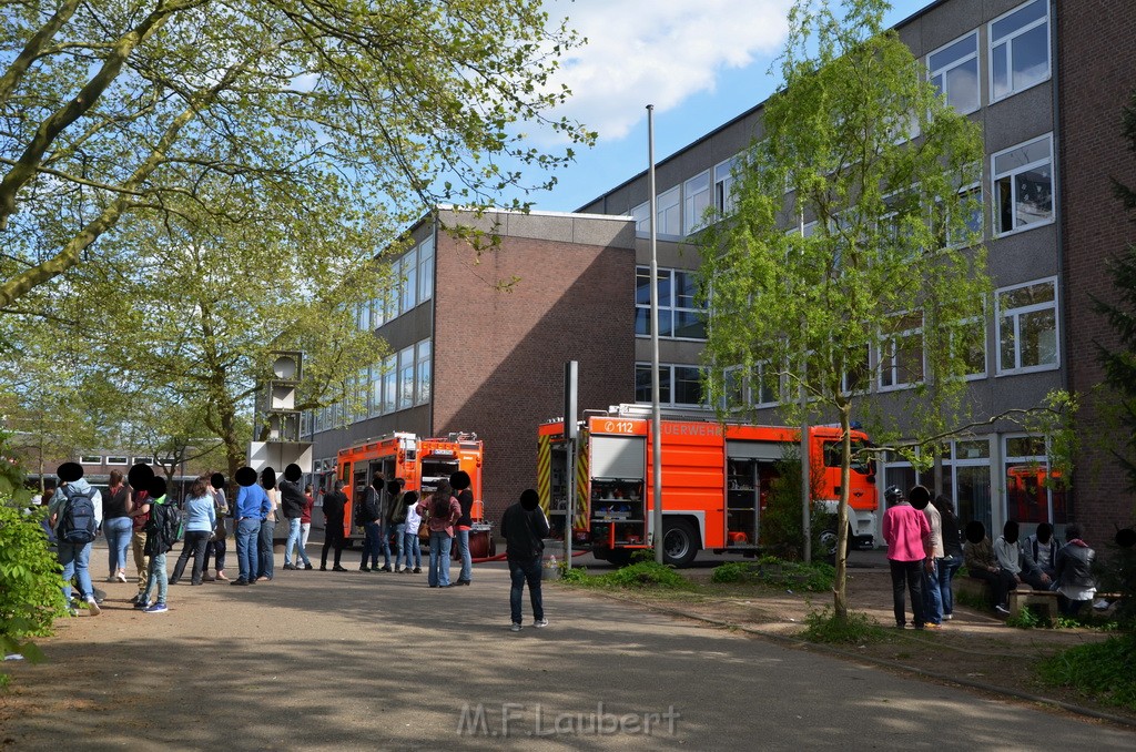 Geruch in Schule Koeln Brueck Helene Weber Platz P37.JPG - Miklos Laubert